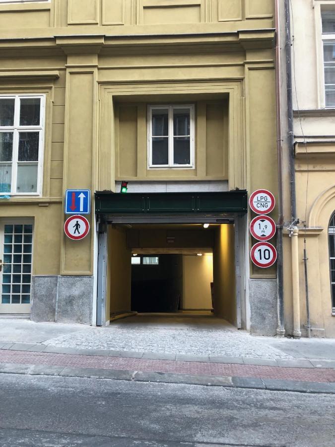 The Dante Prague - Family Apartments With Free Parking ภายนอก รูปภาพ